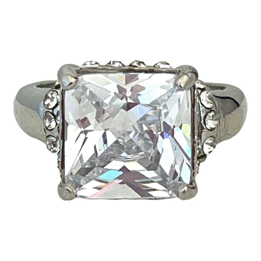 New Square CZ Ring Cubic Zirconia Crystal Accent Band Silver Tone Size 9.5 - 5V